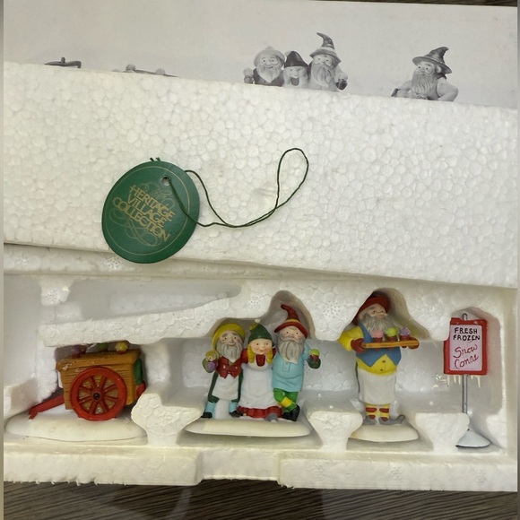Department 56 SNOW CONE ELVES - Picture 2 of 4